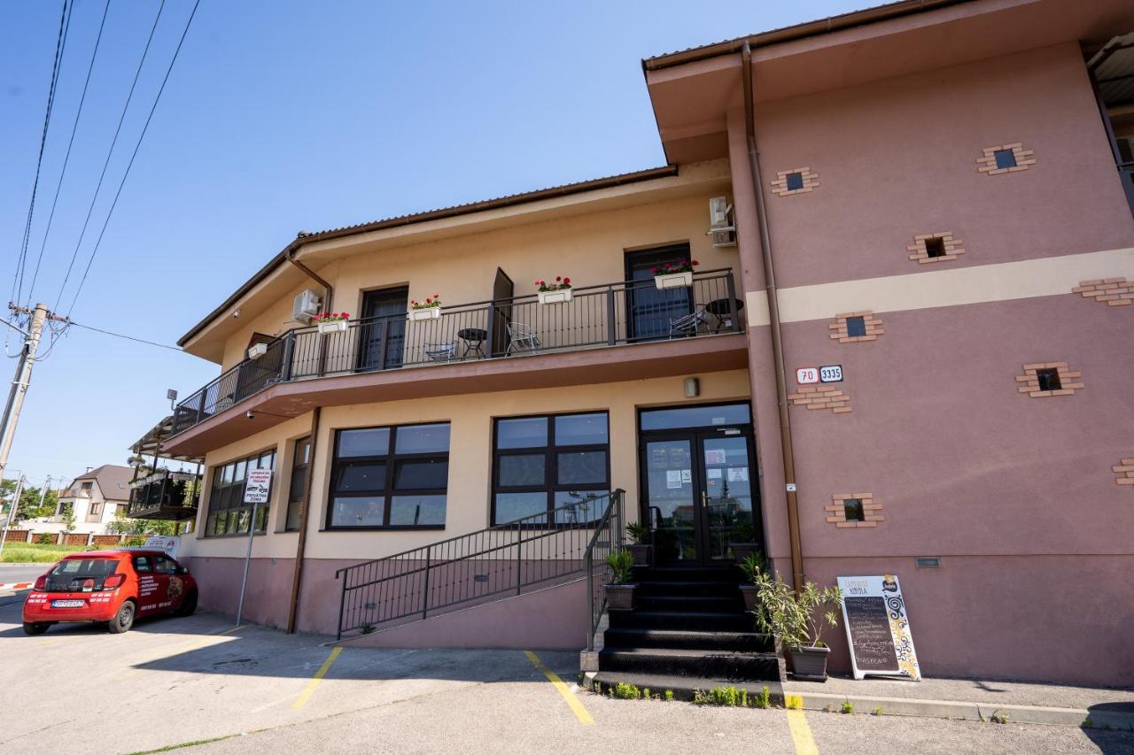 Penzion Toscana Nitra Buitenkant foto