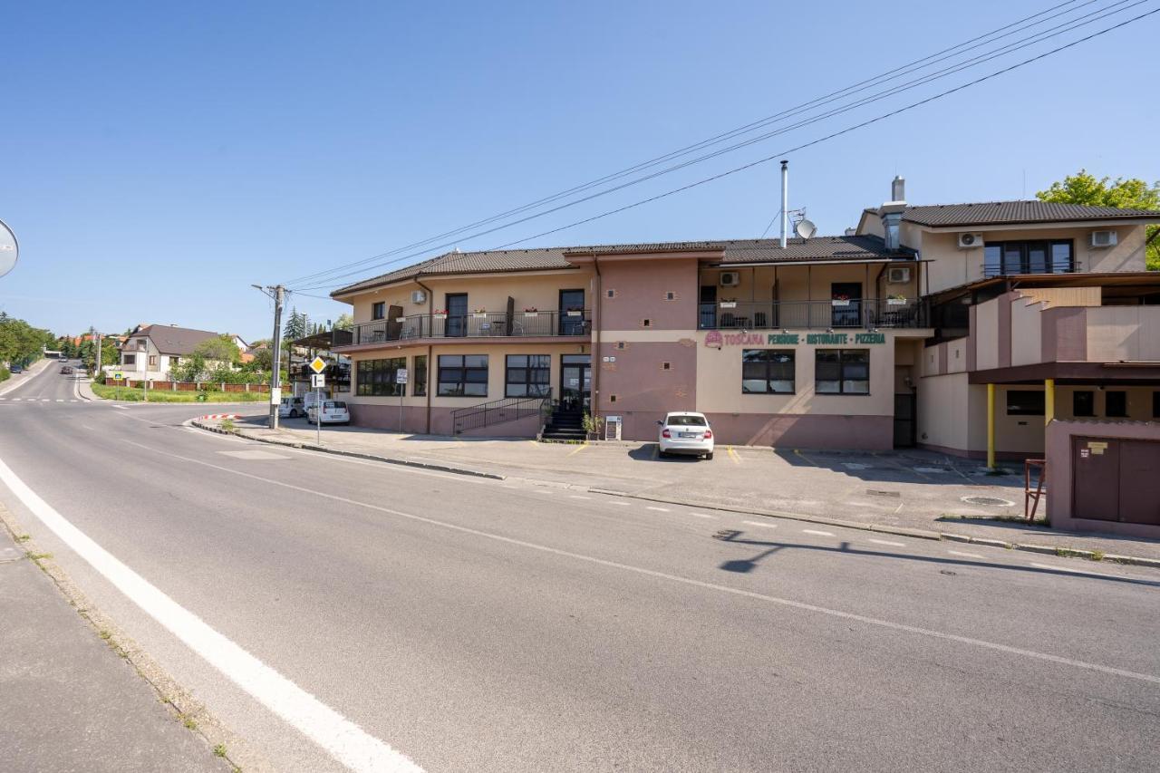 Penzion Toscana Nitra Buitenkant foto