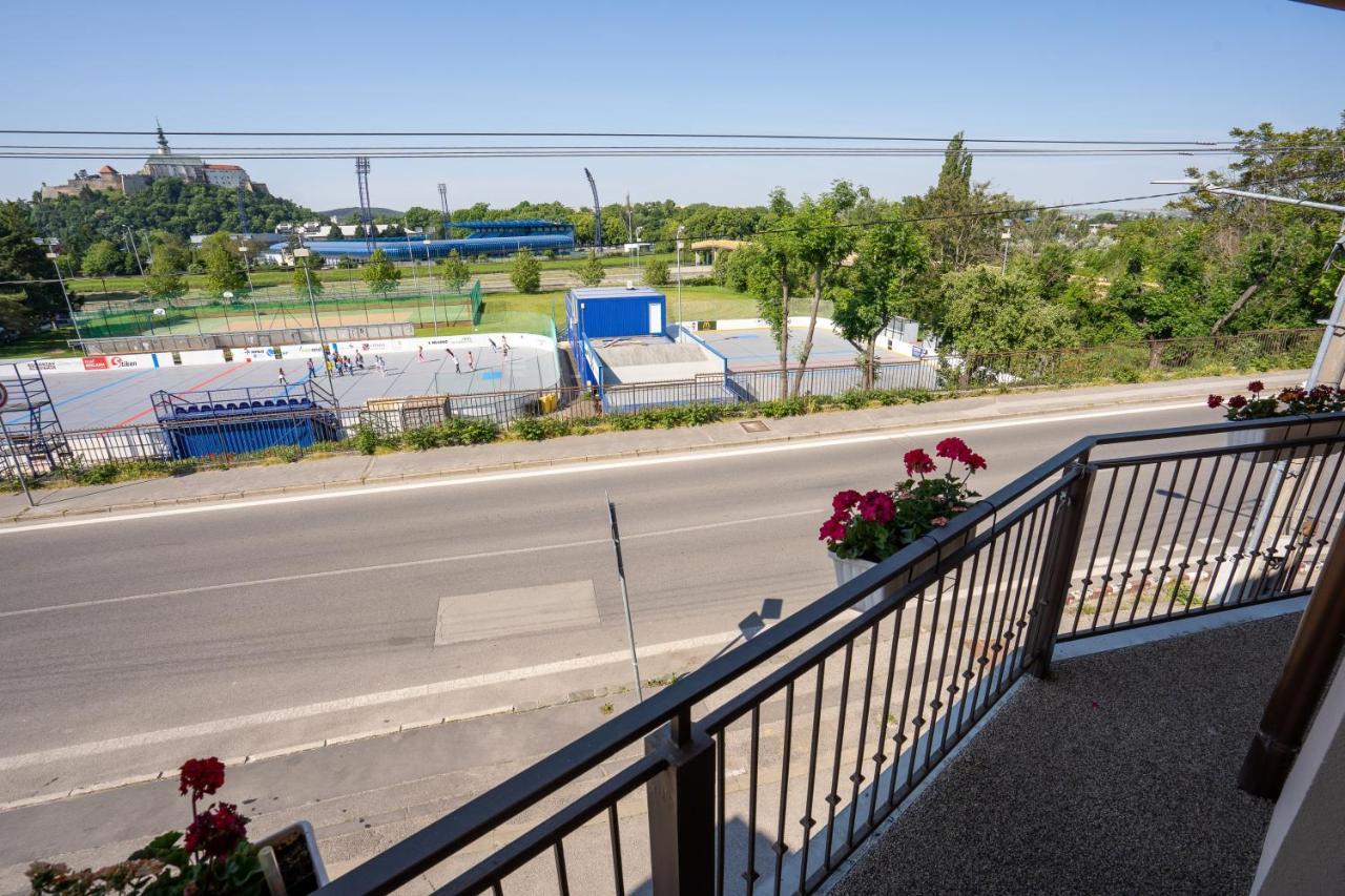 Penzion Toscana Nitra Buitenkant foto
